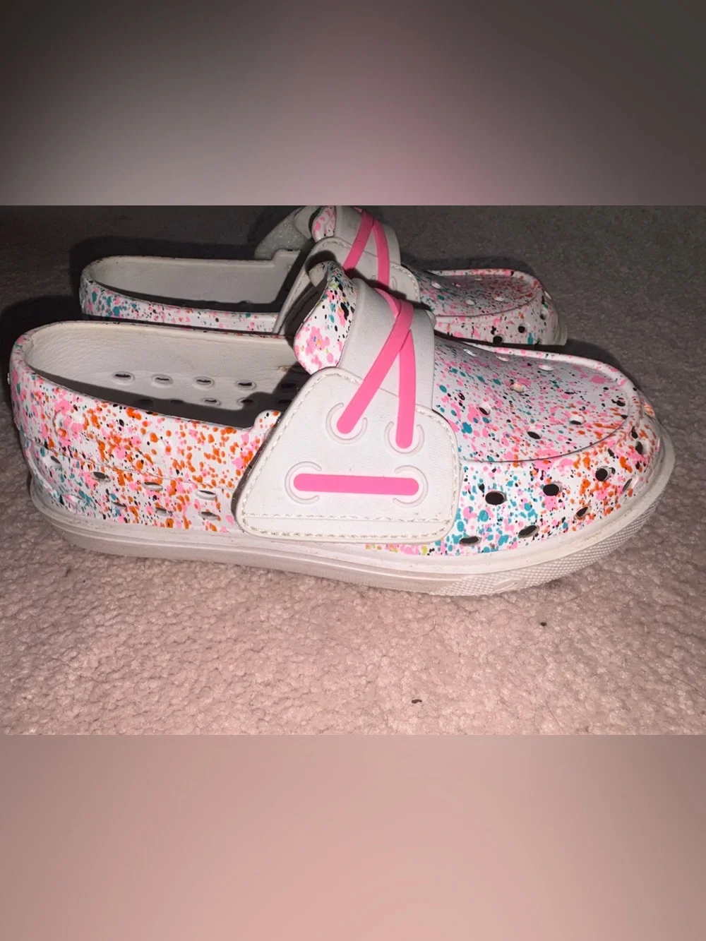 Sperry Kids White Paint-Splatter Dock/Water Shoes with Pink Accents
